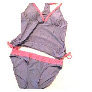 Gray/pink tankini swimsuit set
